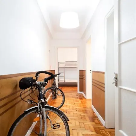 Brand New Fully Furnished Just 20 Meters From Anjos Metro Station 13 Pensjonat Lizbona